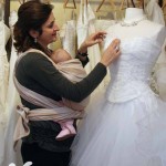 echarpe-tissee-kangourou-devant-portage-travail-commerce